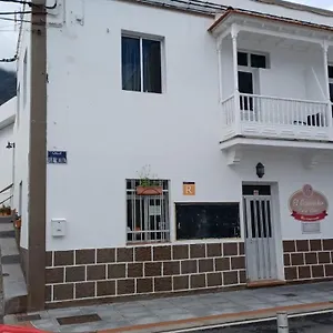 https://pension-el-guanche.in-canary-islands.com